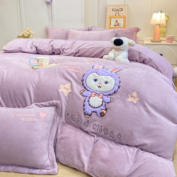 91家纺网 家纺一手货源 找家纺 欧妮家纺 2025新款牛奶绒贴布绣四件套 小兔-紫