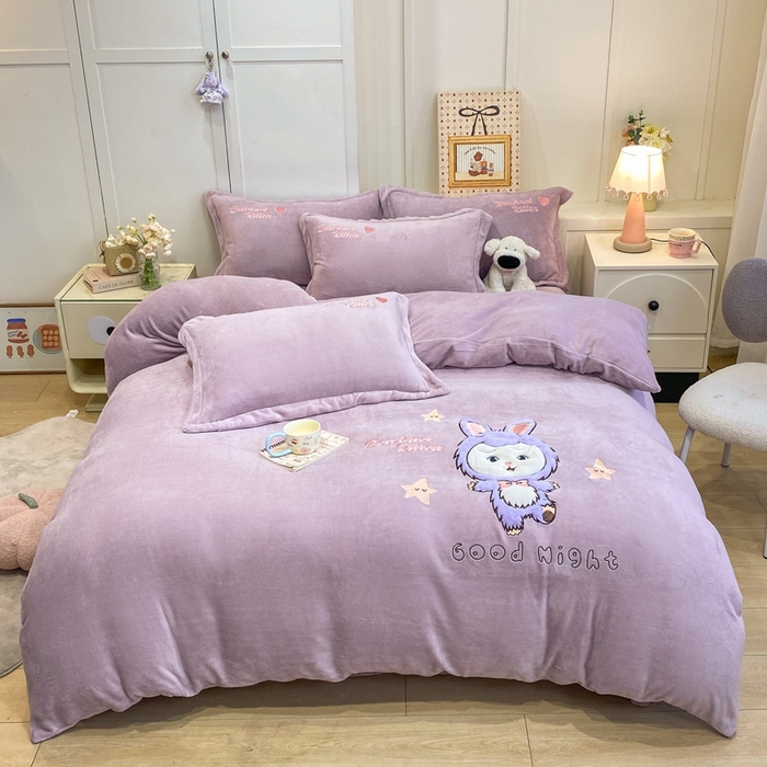 91家纺网 家纺一手货源 找家纺 欧妮家纺 2025新款牛奶绒贴布绣四件套 小兔-紫