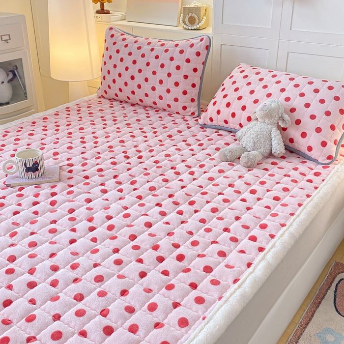 91家纺网 家纺一手货源 找家纺 欧妮家纺 2025新款A类牛奶绒床垫床褥子软垫 暖绒-粉珍珠