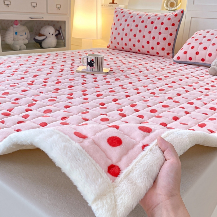 91家纺网 家纺一手货源 找家纺 欧妮家纺 2025新款A类牛奶绒床垫床褥子软垫 暖绒-粉珍珠