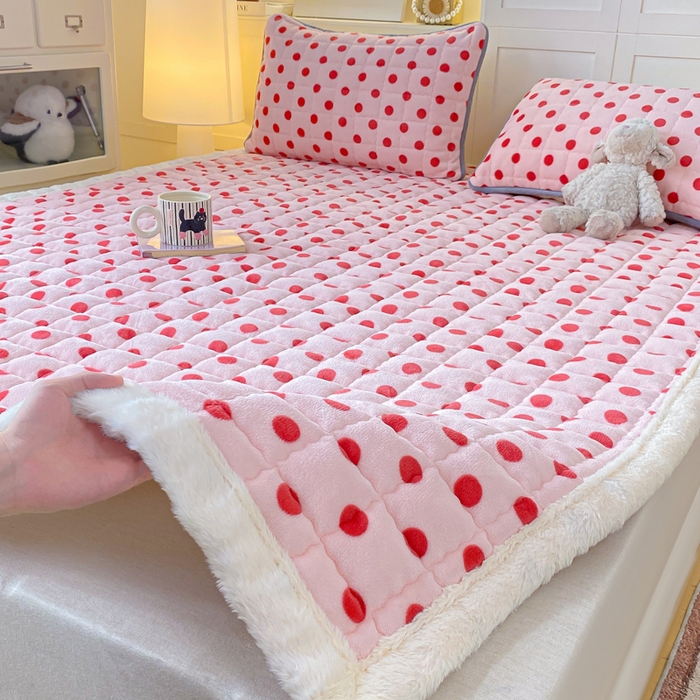 91家纺网 家纺一手货源 找家纺 欧妮家纺 2025新款A类牛奶绒床垫床褥子软垫 暖绒-粉珍珠