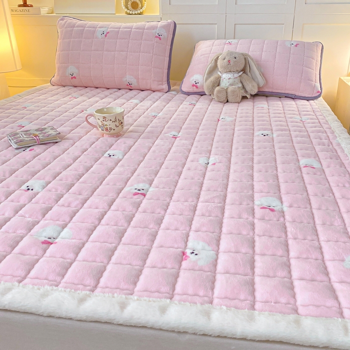 91家纺网 家纺一手货源 找家纺 欧妮家纺 2025新款A类牛奶绒床垫床褥子软垫 暖绒-绒绒小狗粉