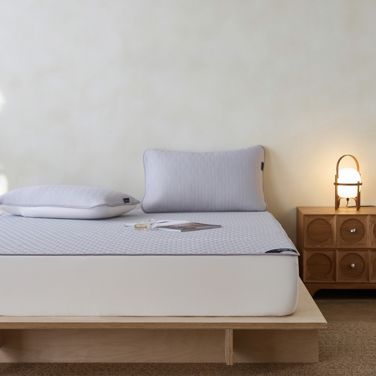 91家纺网 家纺一手货源 找家纺 三味舒屋 2026新款冰格系列提花冷感豆豆软席凉席席子 冰格雪灰