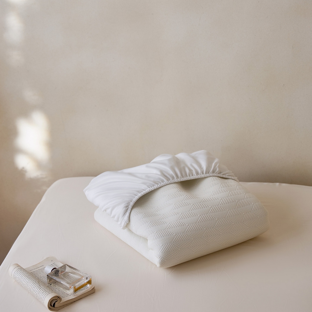 91家纺网 家纺一手货源 找家纺 三味舒屋 2026新款冰格系列提花冷感豆豆软席凉席席子 冰格雪白