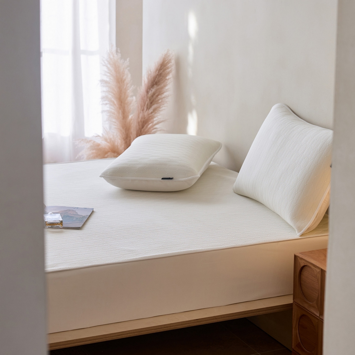 91家纺网 家纺一手货源 找家纺 三味舒屋 2026新款冰格系列提花冷感豆豆软席凉席席子 冰格雪白