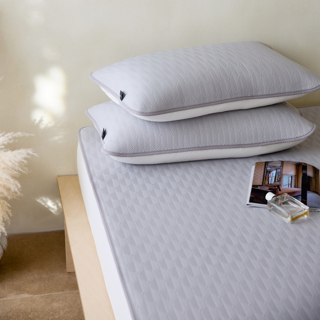 91家纺网 家纺一手货源 找家纺 三味舒屋 2026新款冰格系列提花冷感豆豆软席凉席席子 冰格雪灰