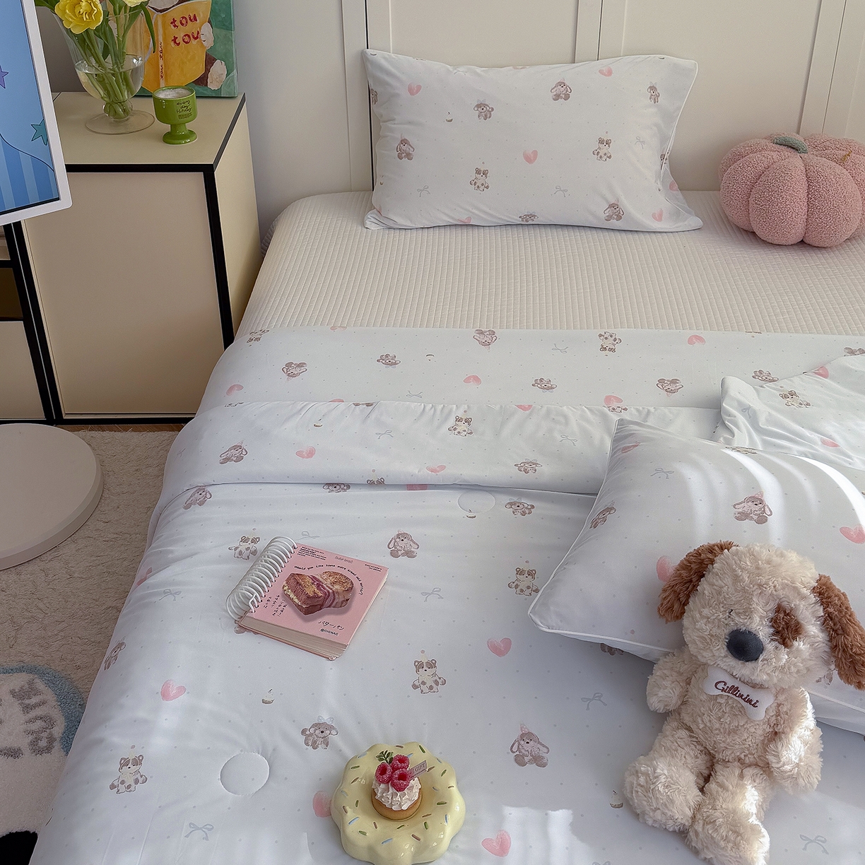 91家纺网 家纺一手货源 找家纺 金梦拉家纺 2026春夏新款锦氨凉感丝印花系列夏被空调被夏凉被 爱心狗狗