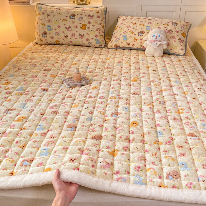 91家纺网 家纺一手货源 找家纺 欧妮家纺 2025新款A类牛奶绒床垫床褥子软垫 卖萌修狗