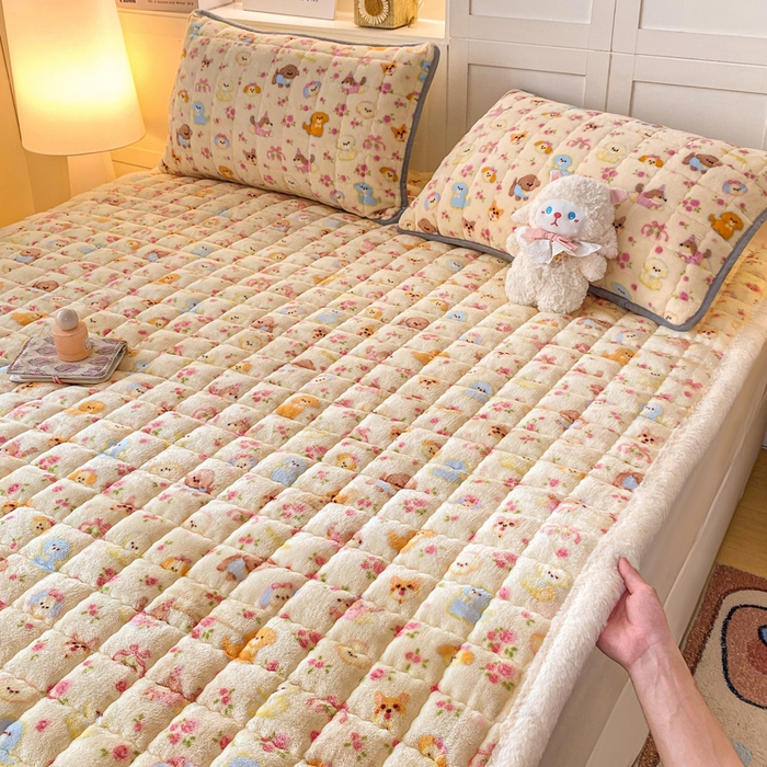 91家纺网 家纺一手货源 找家纺 欧妮家纺 2025新款A类牛奶绒床垫床褥子软垫 卖萌修狗