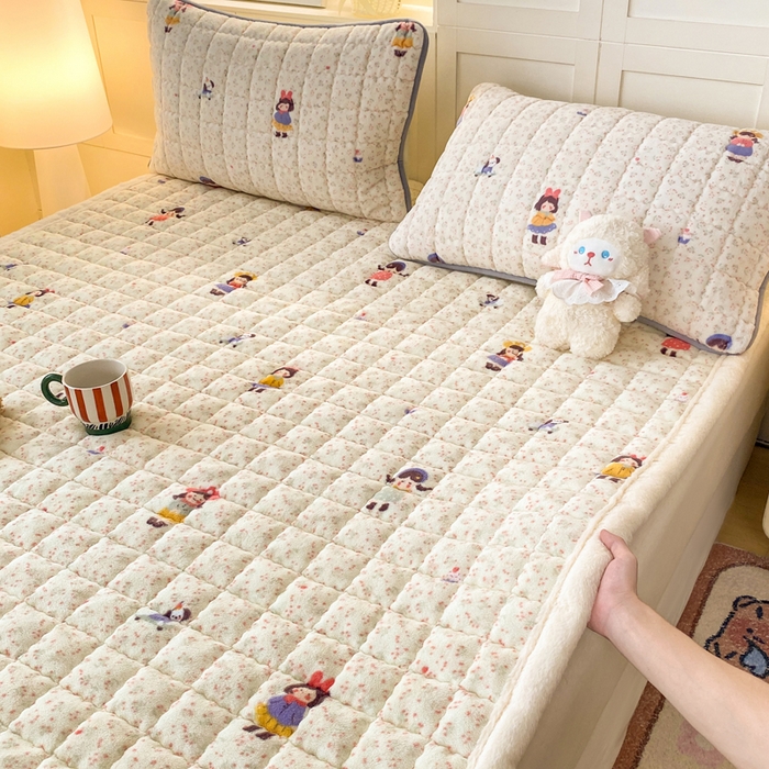 91家纺网 家纺一手货源 找家纺 欧妮家纺 2025新款A类牛奶绒床垫床褥子软垫 暖绒-温柔痕迹