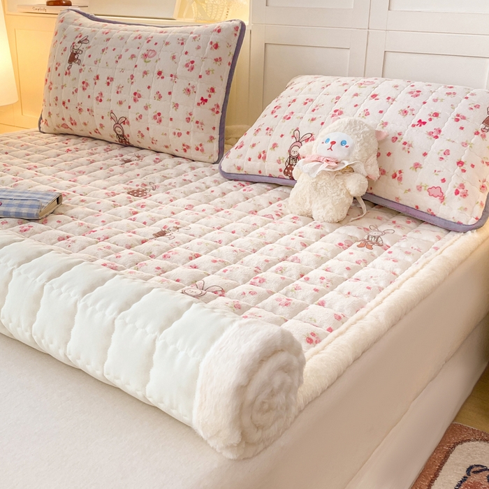 91家纺网 家纺一手货源 找家纺 欧妮家纺 2025新款A类牛奶绒床垫床褥子软垫 暖绒-小兔舞
