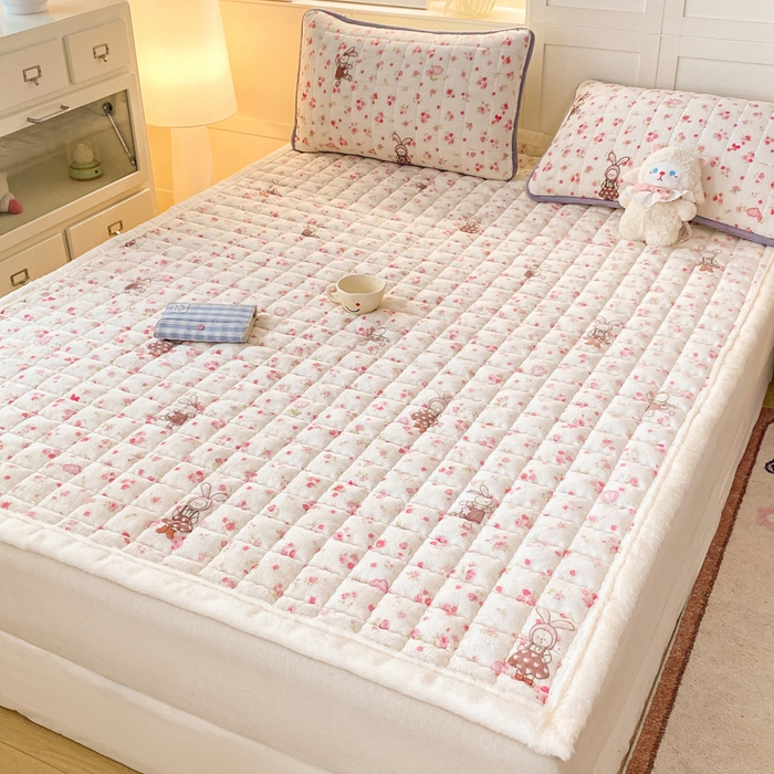 91家纺网 家纺一手货源 找家纺 欧妮家纺 2025新款A类牛奶绒床垫床褥子软垫 暖绒-小兔舞