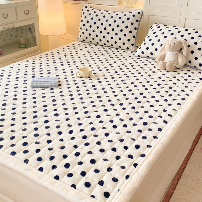 91家纺网 家纺一手货源 找家纺 欧妮家纺 2025新款A类牛奶绒床垫床褥子软垫 暖绒-米珍珠