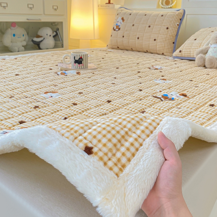 91家纺网 家纺一手货源 找家纺 欧妮家纺 2025新款A类牛奶绒床垫床褥子软垫 暖绒-可爱猫星