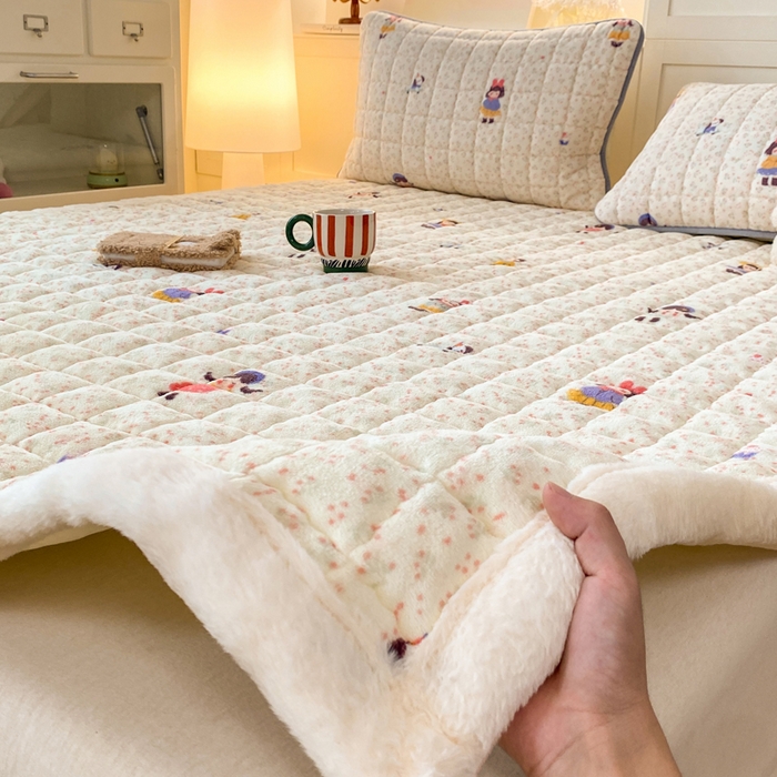 91家纺网 家纺一手货源 找家纺 欧妮家纺 2025新款A类牛奶绒床垫床褥子软垫 暖绒-温柔痕迹