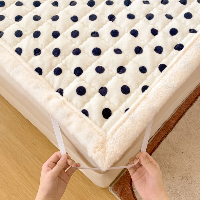 91家纺网 家纺一手货源 找家纺 欧妮家纺 2025新款A类牛奶绒床垫床褥子软垫 暖绒-米珍珠