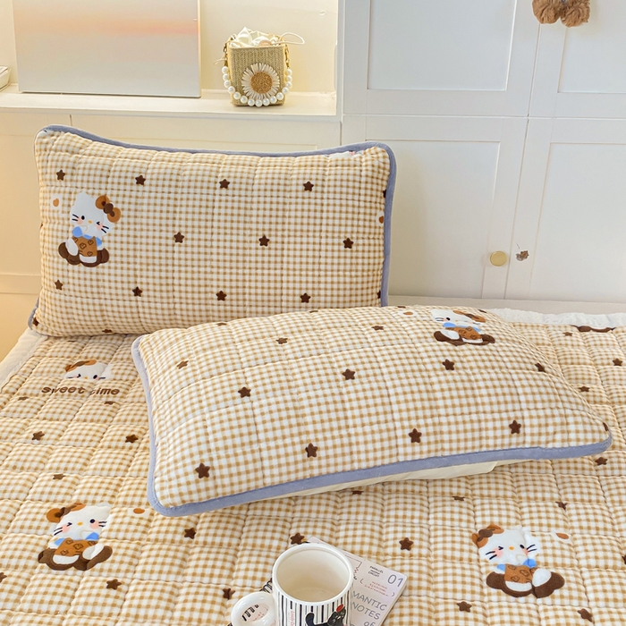 91家纺网 家纺一手货源 找家纺 欧妮家纺 2025新款A类牛奶绒床垫床褥子软垫 暖绒-可爱猫星