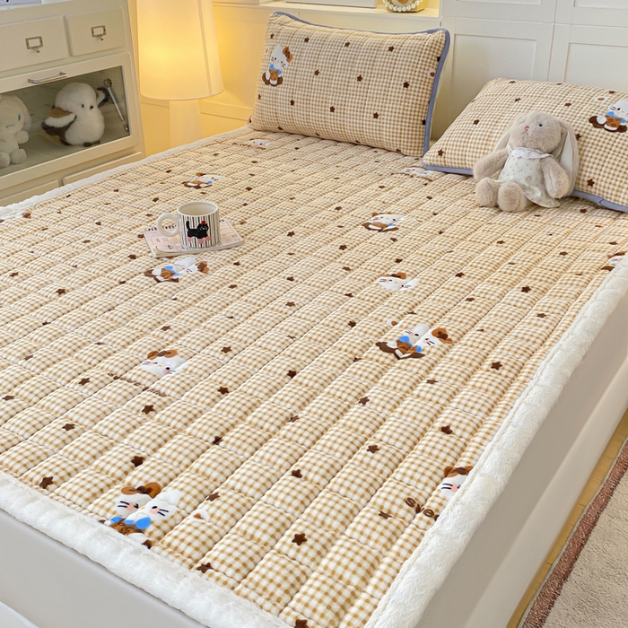 91家纺网 家纺一手货源 找家纺 欧妮家纺 2025新款A类牛奶绒床垫床褥子软垫 暖绒-可爱猫星