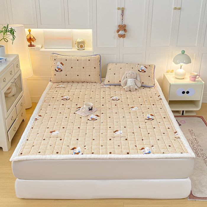 91家纺网 家纺一手货源 找家纺 欧妮家纺 2025新款A类牛奶绒床垫床褥子软垫 暖绒-可爱猫星