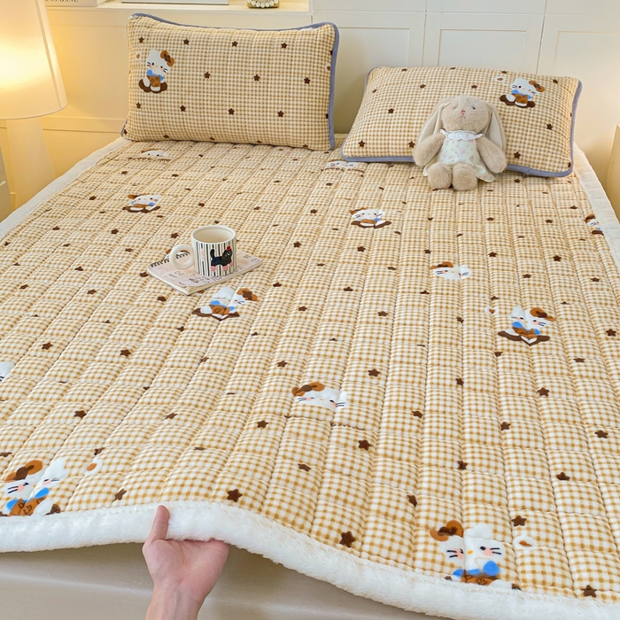 91家纺网 家纺一手货源 找家纺 欧妮家纺 2025新款A类牛奶绒床垫床褥子软垫 暖绒-可爱猫星