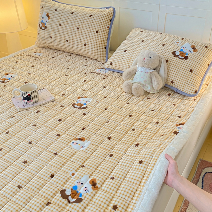 91家纺网 家纺一手货源 找家纺 欧妮家纺 2025新款A类牛奶绒床垫床褥子软垫 暖绒-可爱猫星