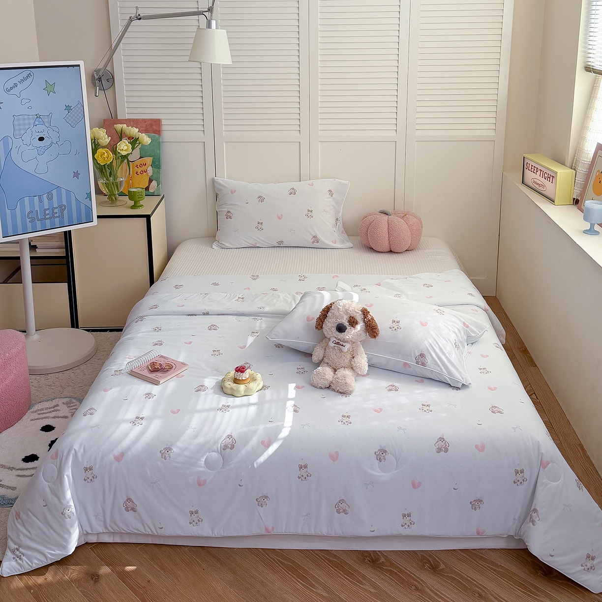 91家纺网 家纺一手货源 找家纺 金梦拉家纺 2026春夏新款锦氨凉感丝印花系列夏被空调被夏凉被 爱心狗狗