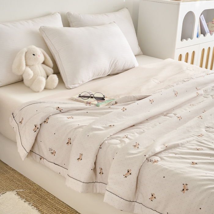 91家纺网 家纺一手货源 找家纺 简冠家纺 2026新款亲肤水洗仿棉夏被 艾丽卡