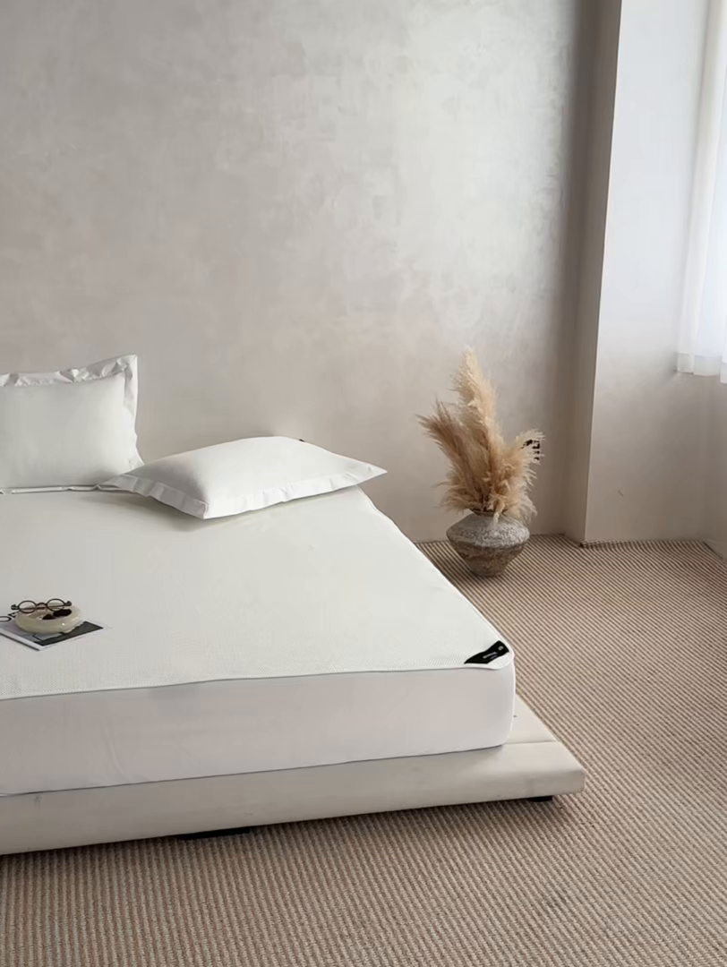 91家纺网 家纺一手货源 找家纺 三味舒屋 2026新款冰肌系列提花小凉豆豆席凉席席子 冰肌白床笠