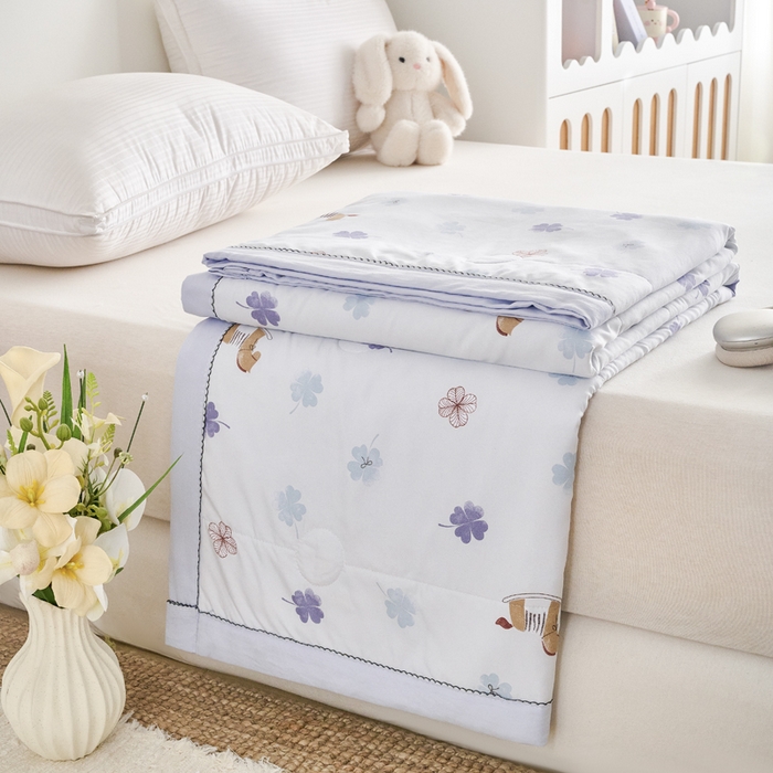 91家纺网 家纺一手货源 找家纺 简冠家纺 2026新款亲肤水洗仿棉夏被 贝娜