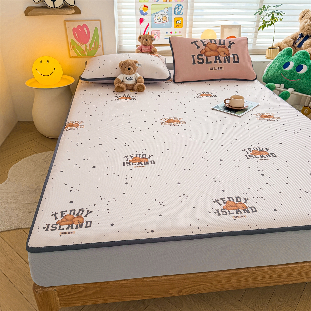 91家纺网 家纺一手货源 找家纺 源舍家纺 2026新款泰迪爱兰系列（正版授权）A类三明治复合印花斜纹豆豆软凉席床笠款 床笠款-泰迪点点