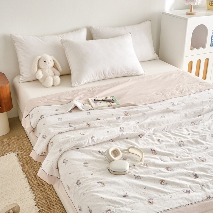 91家纺网 家纺一手货源 找家纺 简冠家纺 2026新款亲肤水洗仿棉夏被 初遇简约