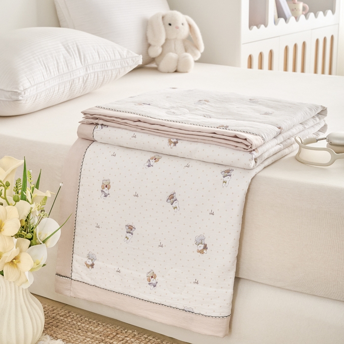 91家纺网 家纺一手货源 找家纺 简冠家纺 2026新款亲肤水洗仿棉夏被 初遇简约