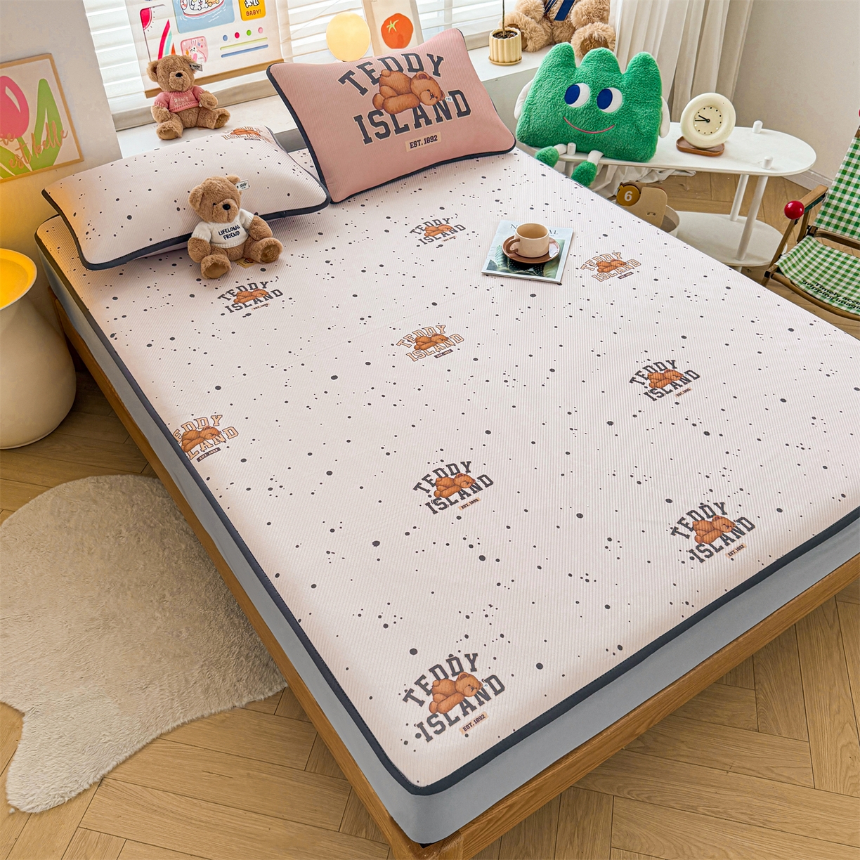 91家纺网 家纺一手货源 找家纺 源舍家纺 2026新款泰迪爱兰系列（正版授权）A类三明治复合印花斜纹豆豆软凉席床笠款 床笠款-泰迪点点