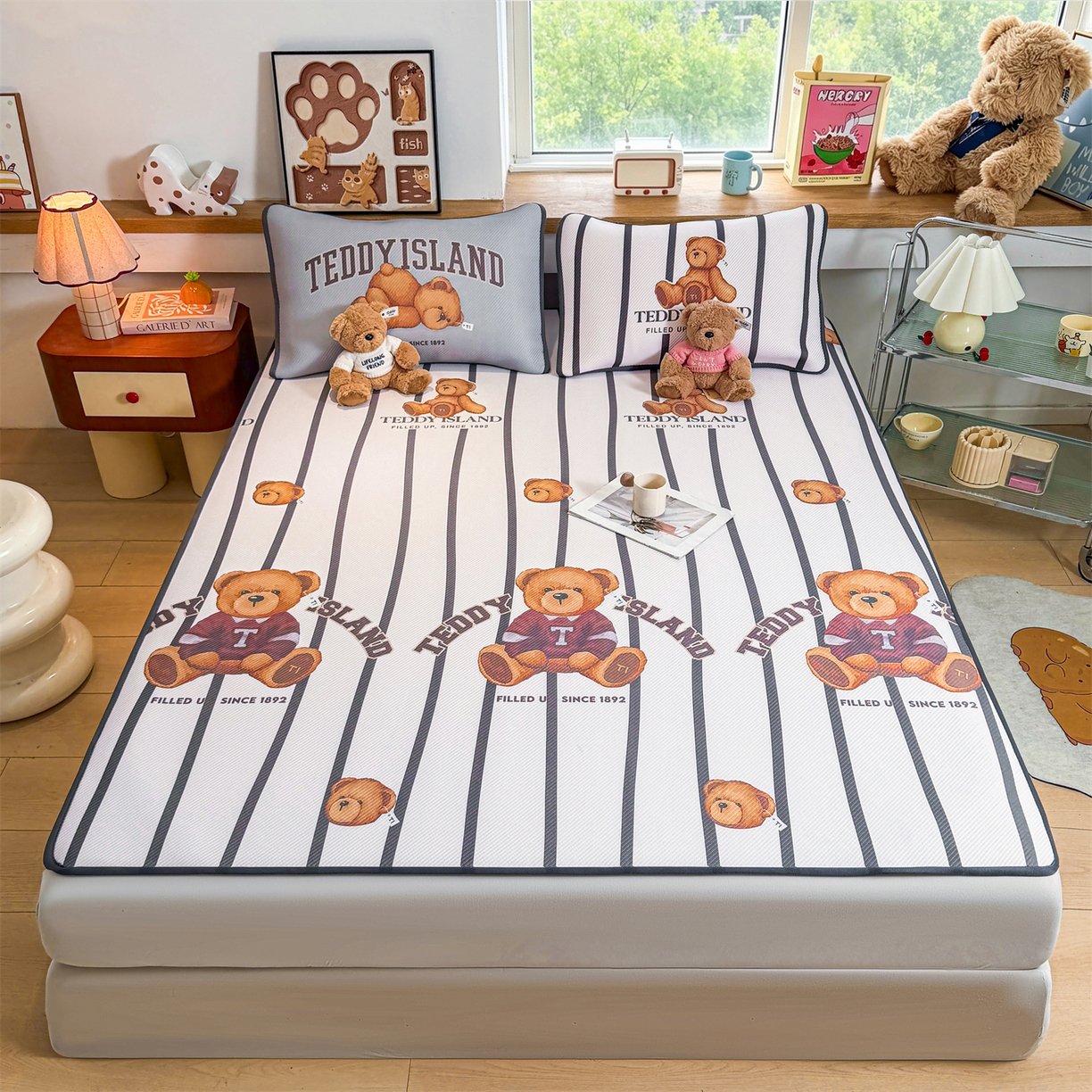 91家纺网 家纺一手货源 找家纺 源舍家纺 2026新款泰迪爱兰系列（正版授权）A类三明治复合印花斜纹豆豆软凉席床笠款 床席款-泰迪线条