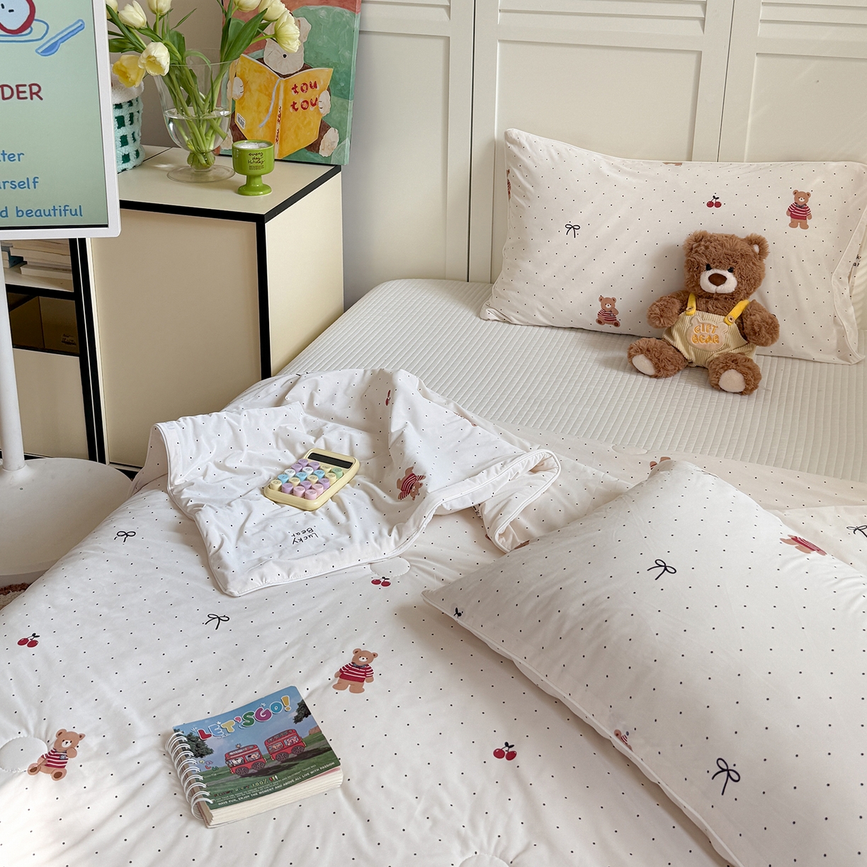 91家纺网 家纺一手货源 找家纺 金梦拉家纺 2026春夏新款锦氨凉感丝印花系列夏被空调被夏凉被 波点小熊