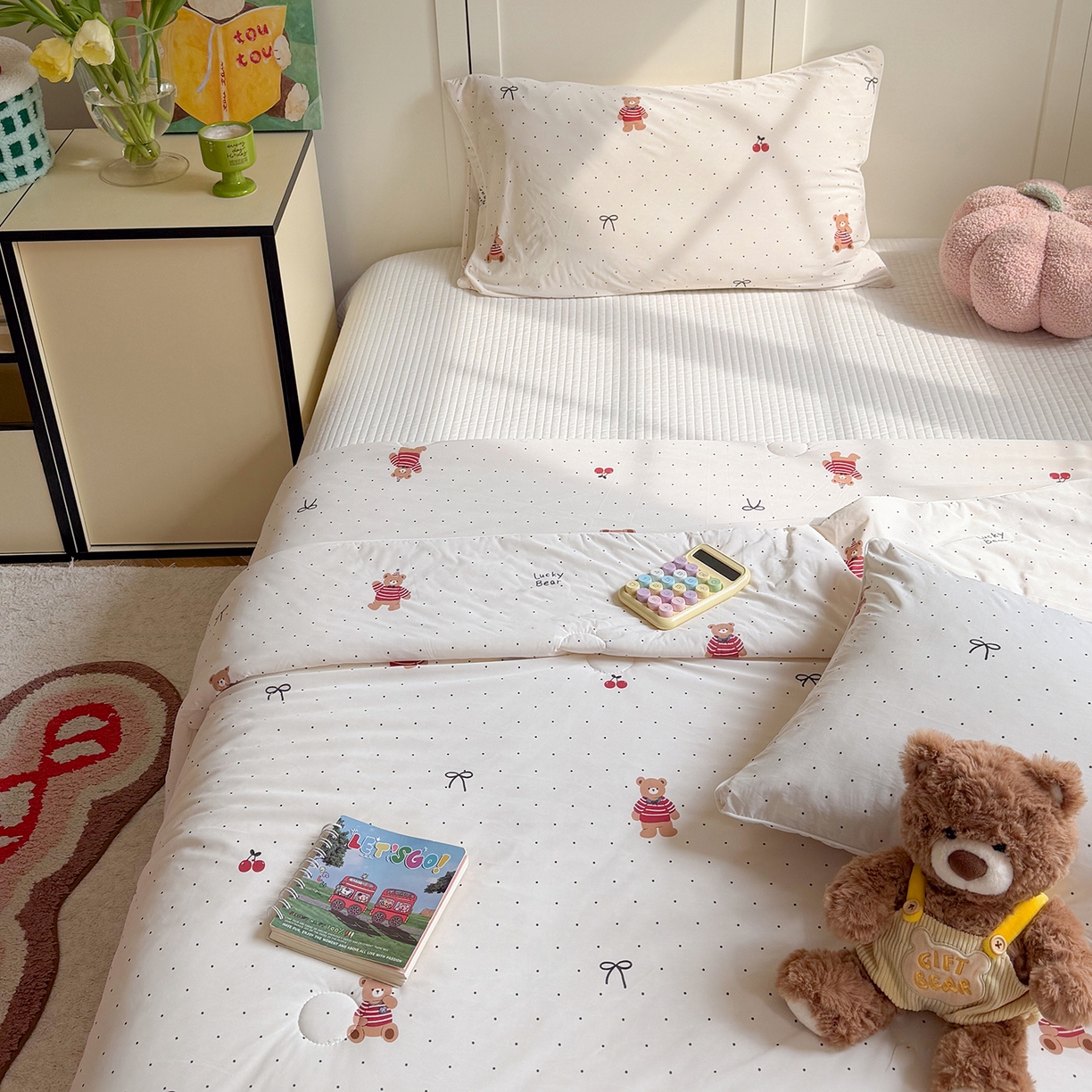 91家纺网 家纺一手货源 找家纺 金梦拉家纺 2026春夏新款锦氨凉感丝印花系列夏被空调被夏凉被 波点小熊