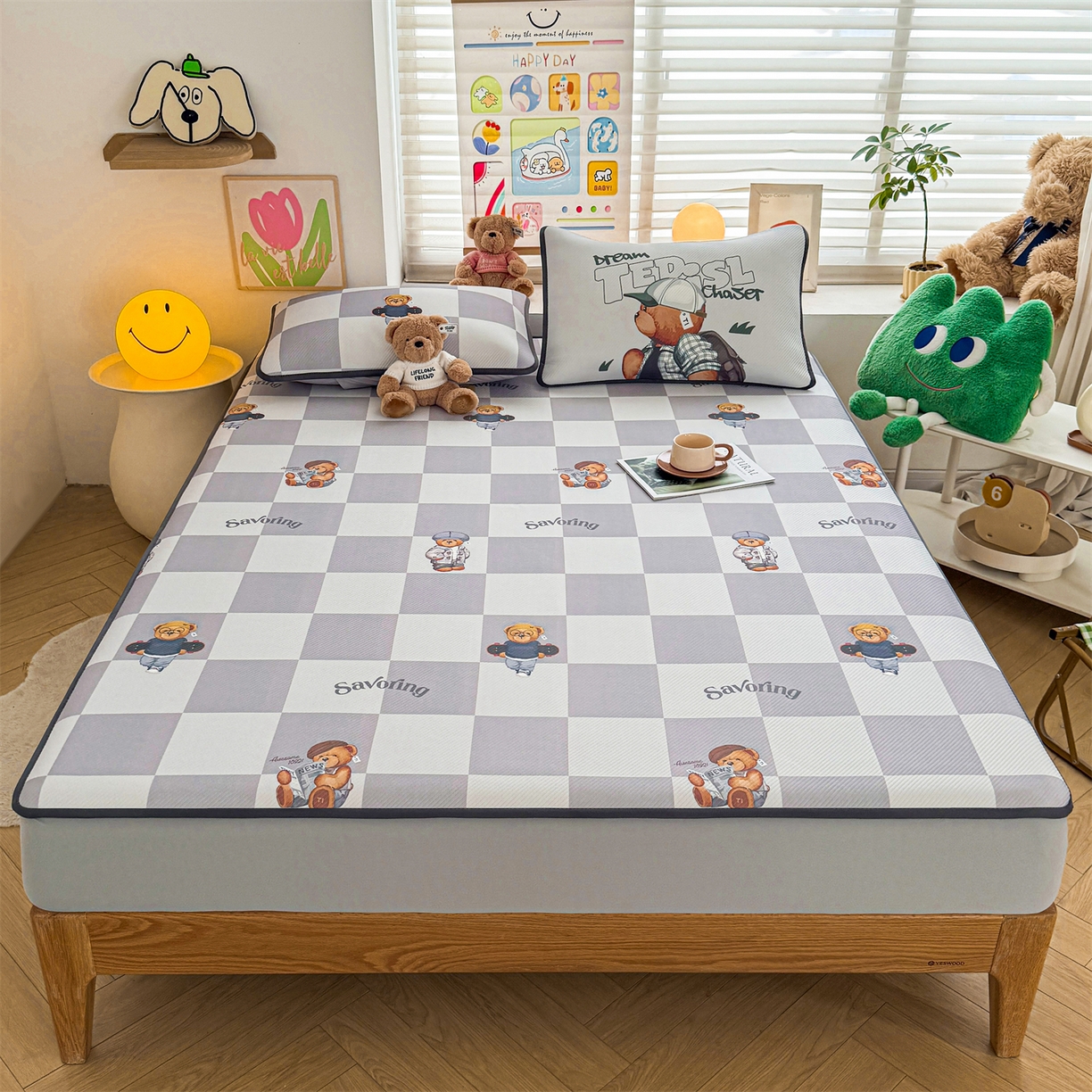 91家纺网 家纺一手货源 找家纺 源舍家纺 2026新款泰迪爱兰系列（正版授权）A类三明治复合印花斜纹豆豆软凉席床笠款 床笠款-泰迪灰格