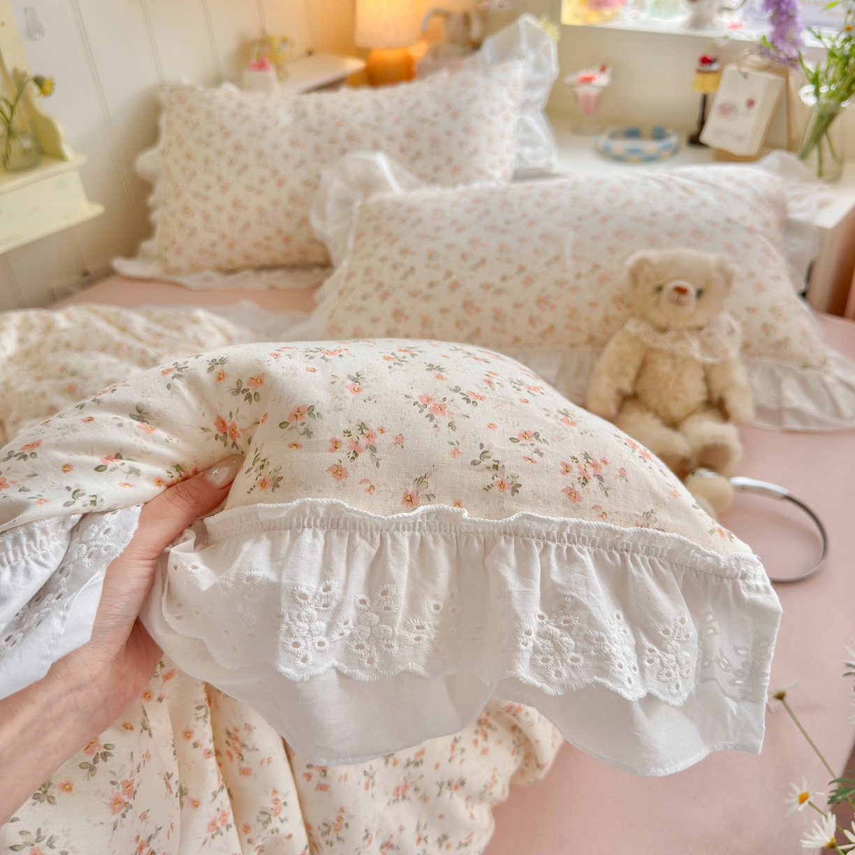 91家纺网 家纺一手货源 找家纺 （总）锦彩家居 2026新款A类全棉纯棉双层纱韩式花边小清新三件套四件套INS小红书-月下花町系列（提供买家秀）