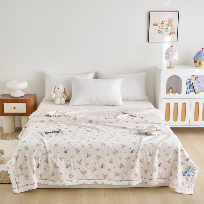 91家纺网 家纺一手货源 找家纺 简冠家纺 2026新款亲肤水洗仿棉夏被 芳悠