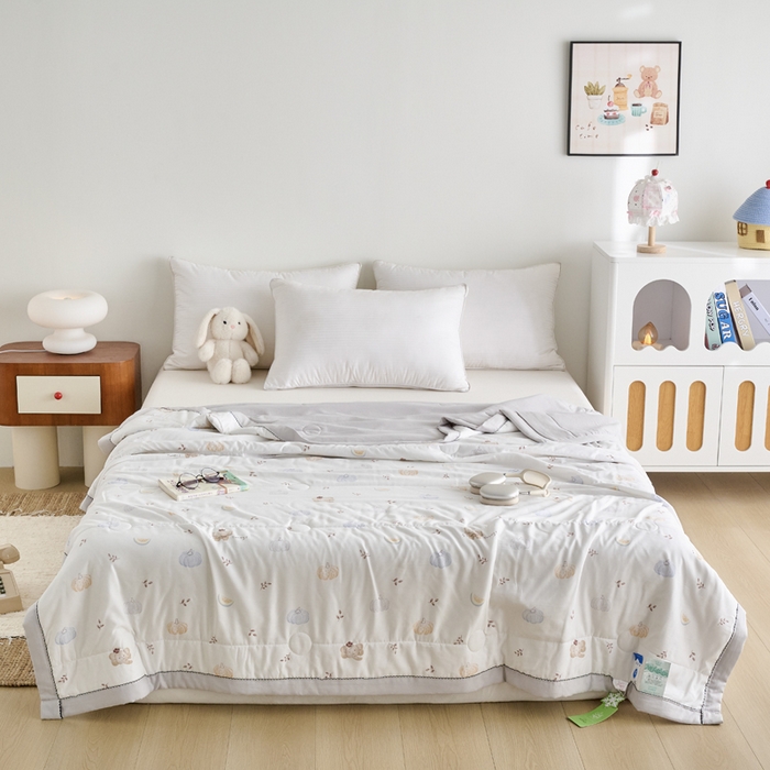 91家纺网 家纺一手货源 找家纺 简冠家纺 2026新款亲肤水洗仿棉夏被 放飞