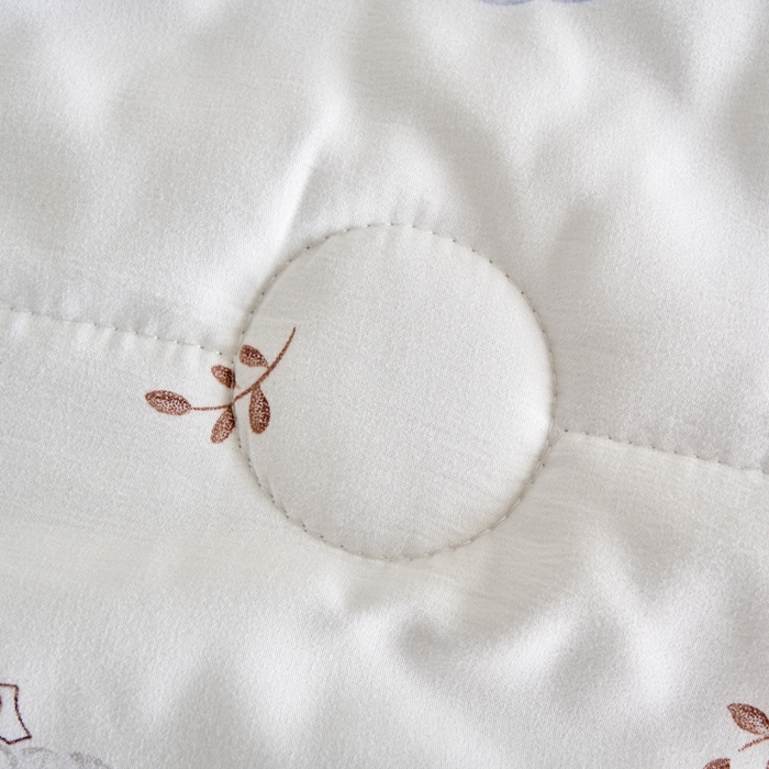 91家纺网 家纺一手货源 找家纺 简冠家纺 2026新款亲肤水洗仿棉夏被 放飞