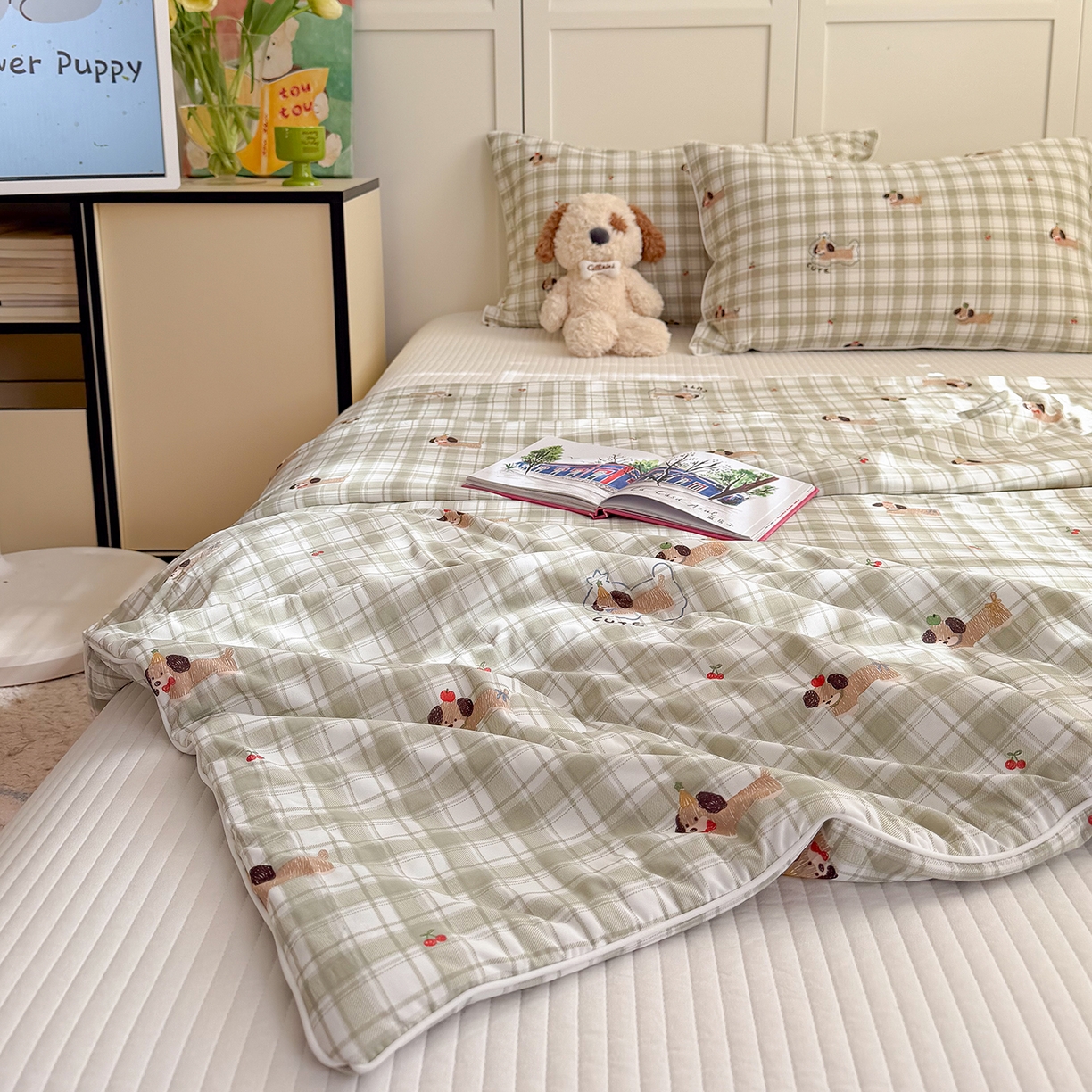 91家纺网 家纺一手货源 找家纺 金梦拉家纺 2026春夏新款锦氨凉感丝印花系列夏被空调被夏凉被 查理汪