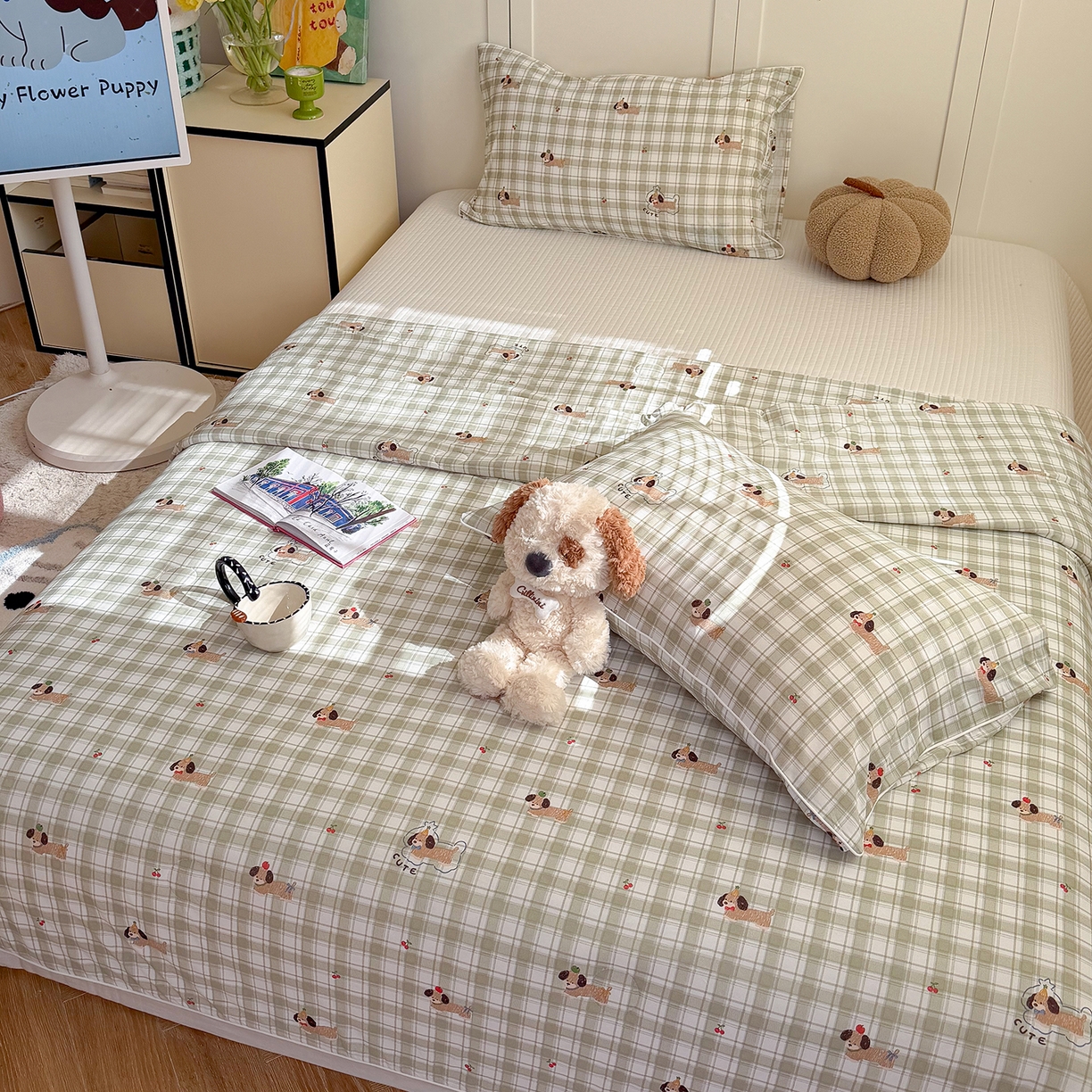 91家纺网 家纺一手货源 找家纺 金梦拉家纺 2026春夏新款锦氨凉感丝印花系列夏被空调被夏凉被 查理汪