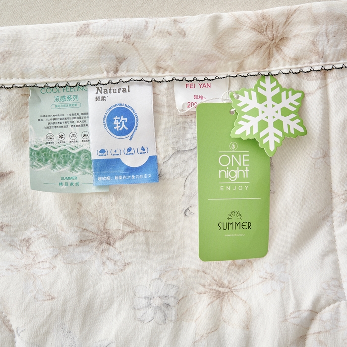 91家纺网 家纺一手货源 找家纺 简冠家纺 2026新款亲肤水洗仿棉夏被 浮花