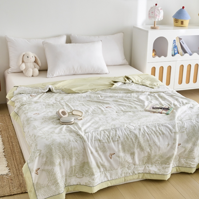 91家纺网 家纺一手货源 找家纺 简冠家纺 2026新款亲肤水洗仿棉夏被 赫莲娜