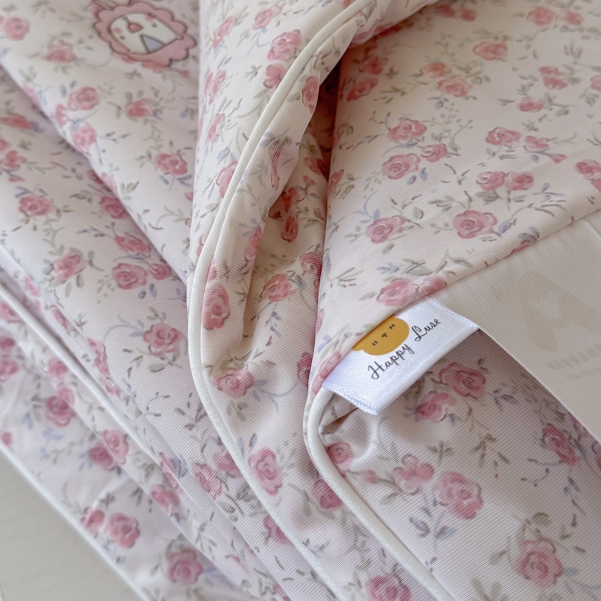 91家纺网 家纺一手货源 找家纺 金梦拉家纺 2026春夏新款锦氨凉感丝印花系列夏被空调被夏凉被 花丛里