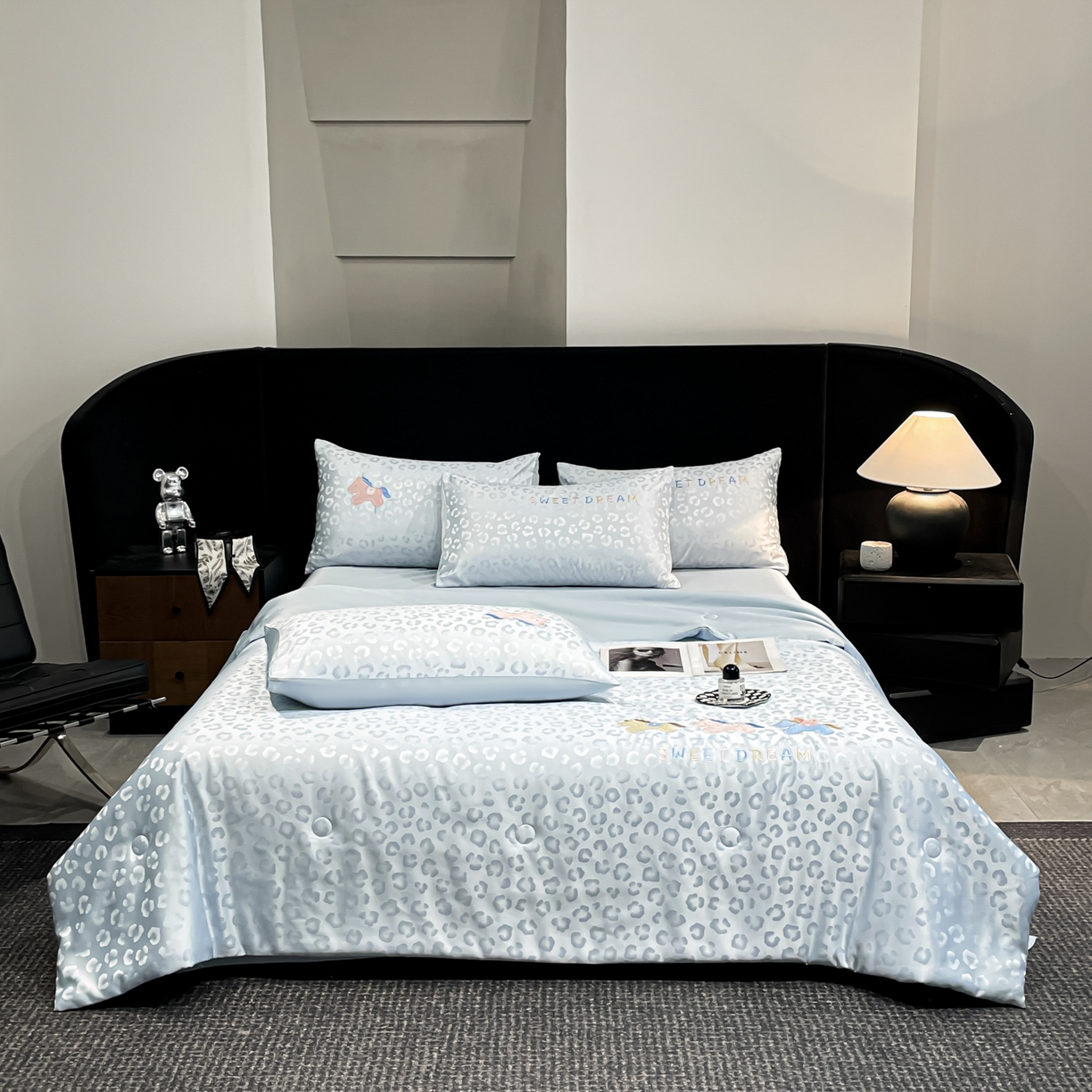 91家纺网 家纺一手货源 找家纺 （总）宇航家纺 2026新款轻奢天丝提花水洗真丝绣花夏被四件套-小马