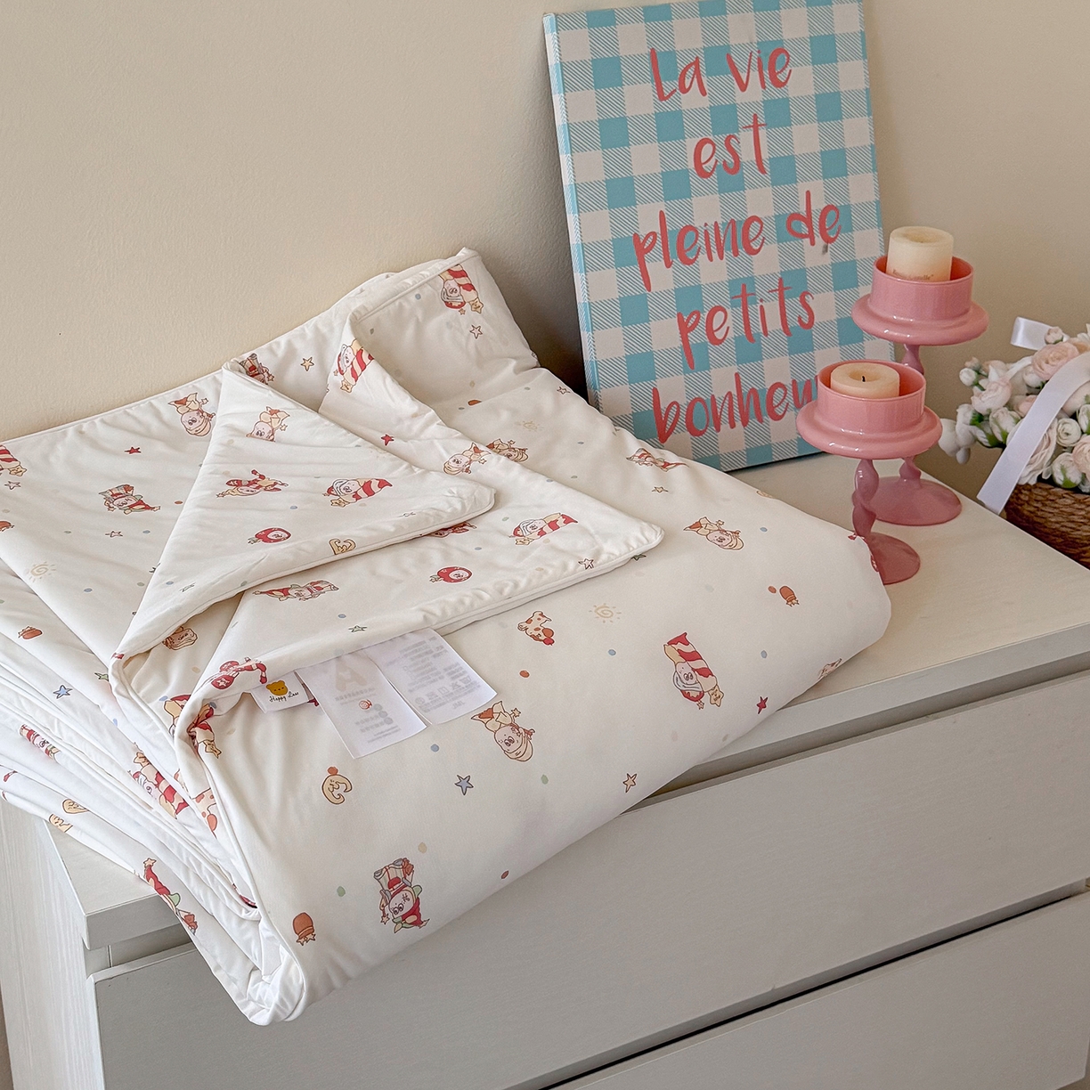 91家纺网 家纺一手货源 找家纺 金梦拉家纺 2026春夏新款锦氨凉感丝印花系列夏被空调被夏凉被 快乐星星