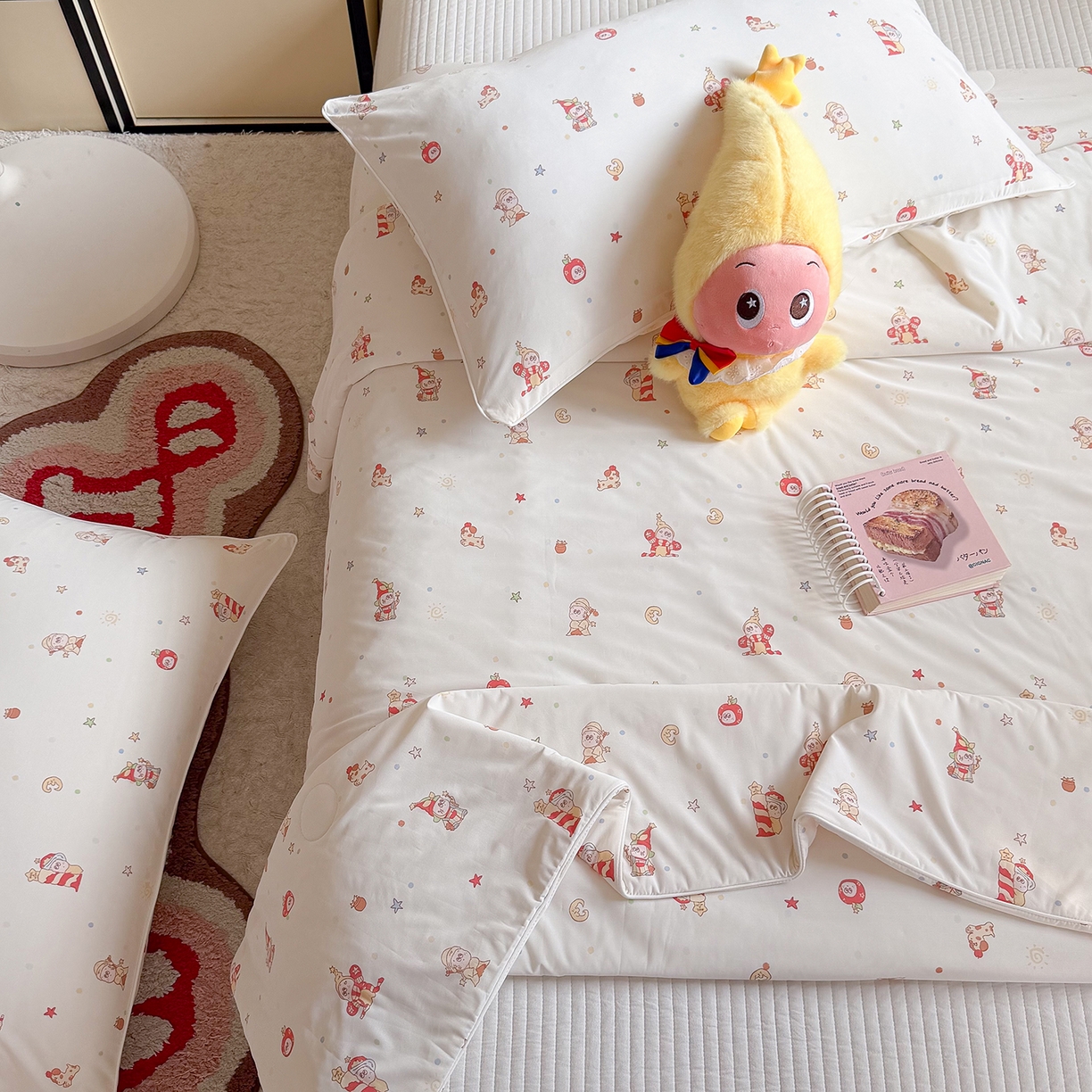 91家纺网 家纺一手货源 找家纺 金梦拉家纺 2026春夏新款锦氨凉感丝印花系列夏被空调被夏凉被 快乐星星