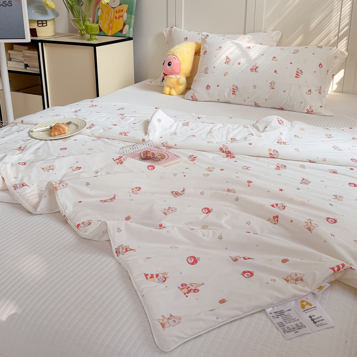 91家纺网 家纺一手货源 找家纺 金梦拉家纺 2026春夏新款锦氨凉感丝印花系列夏被空调被夏凉被 快乐星星